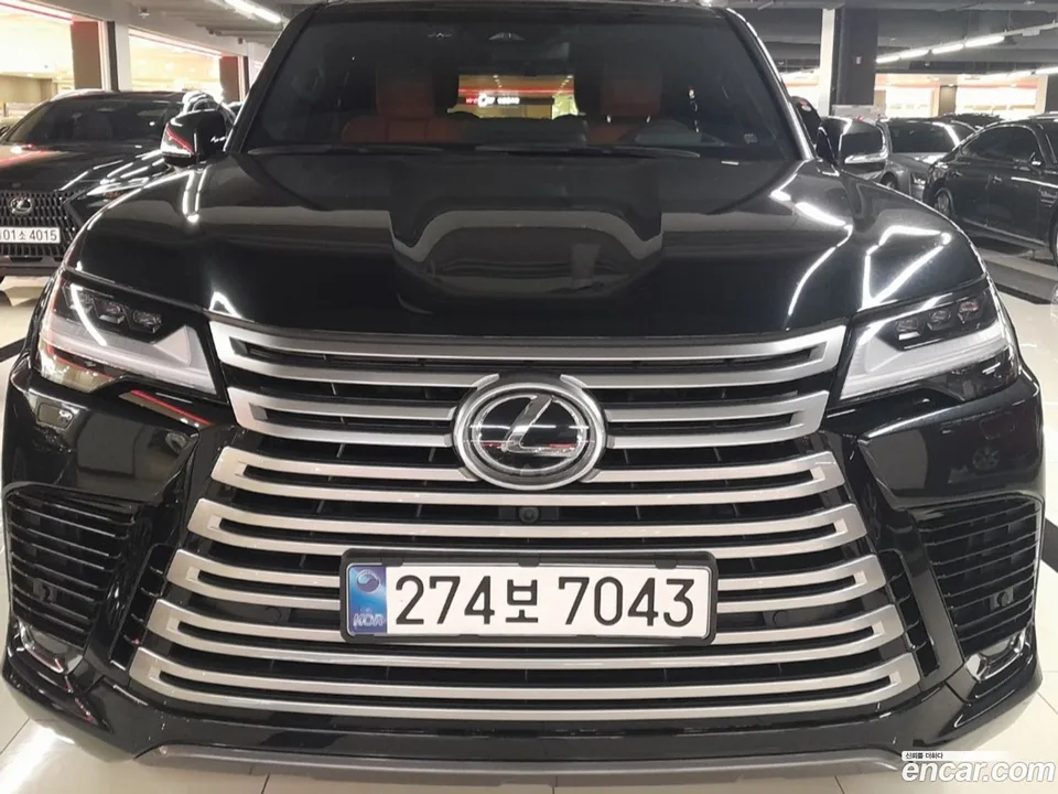 Lexus LX 700h VIP 2025 — photo 1, buy with delivery to Moscow