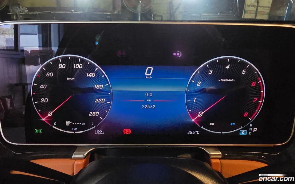 Mercedes-Benz S-Class S500L 4MATIC 2024 — thumbnail 2