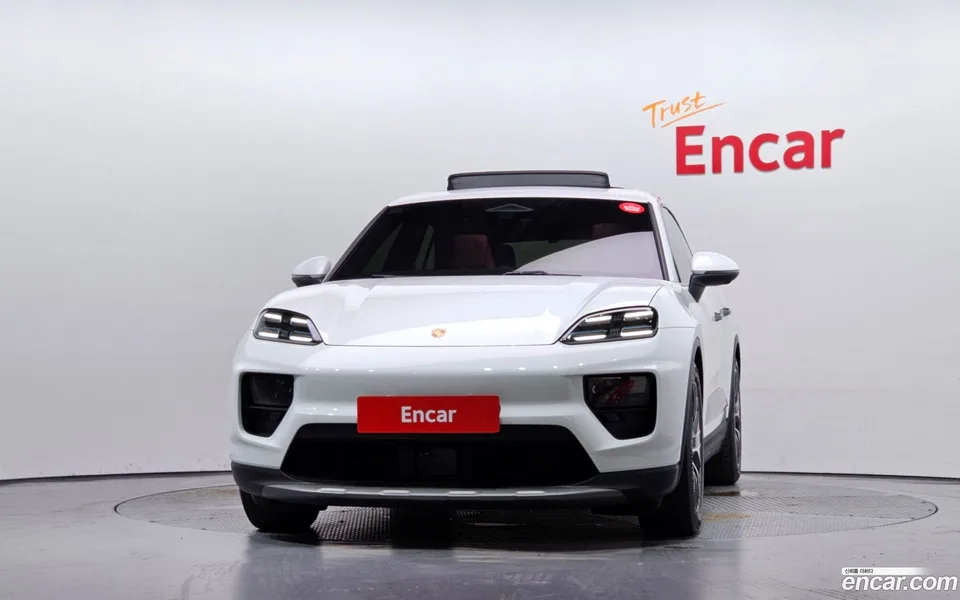 Porsche Macan Electric 4S 2025 — thumbnail 3