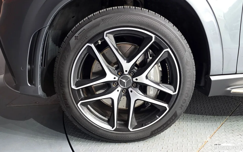 Mercedes-Benz GLE-Class AMG GLE53 4MATIC+ 2022 — thumbnail 5