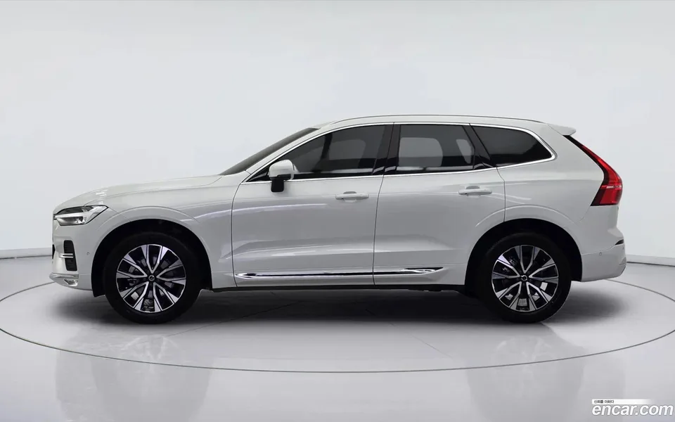 Volvo XC60 B5 2025 — thumbnail 3