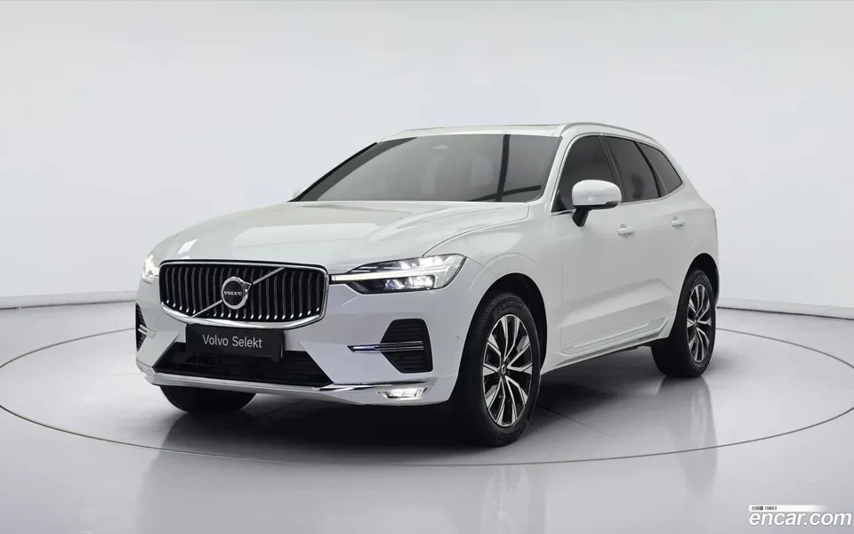 Volvo XC60 B5 2025 — photo 1, buy with delivery to Moscow