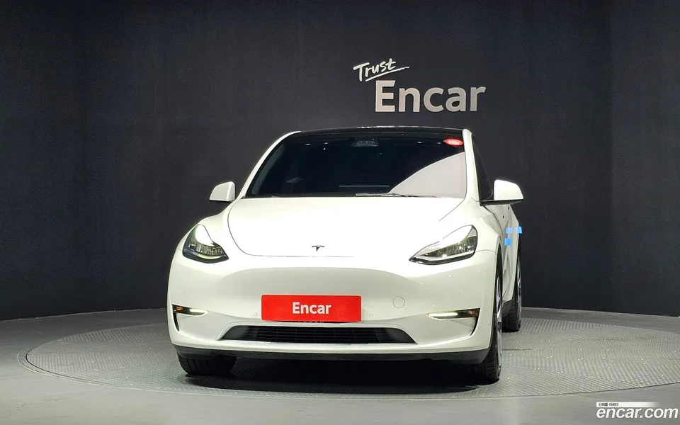 Tesla Model Y AWD 2022 — thumbnail 3