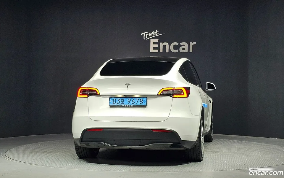 Tesla Model Y AWD 2022 — thumbnail 4