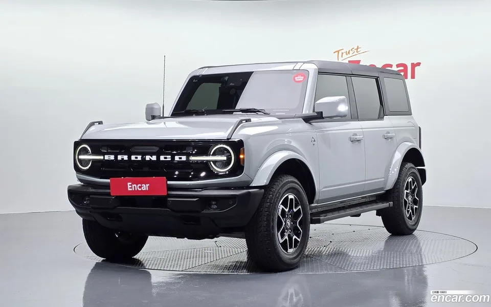 Ford Bronco 2.3 2024 — photo 1, buy with delivery to Moscow