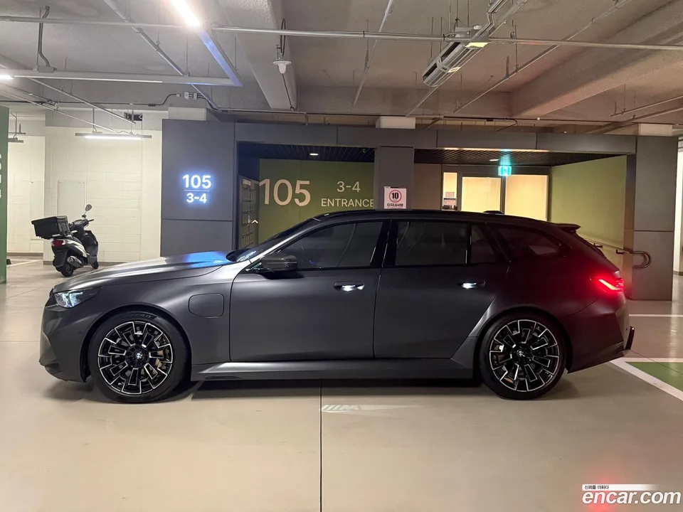 BMW M5 M5 2025 — thumbnail 3