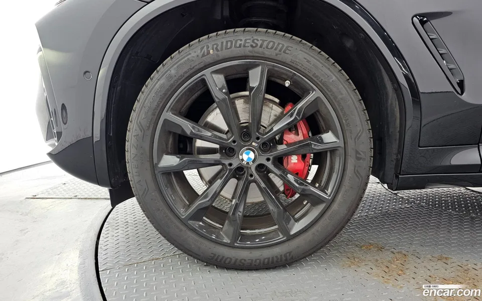 BMW X4 xDrive20i M 2025 — thumbnail 2