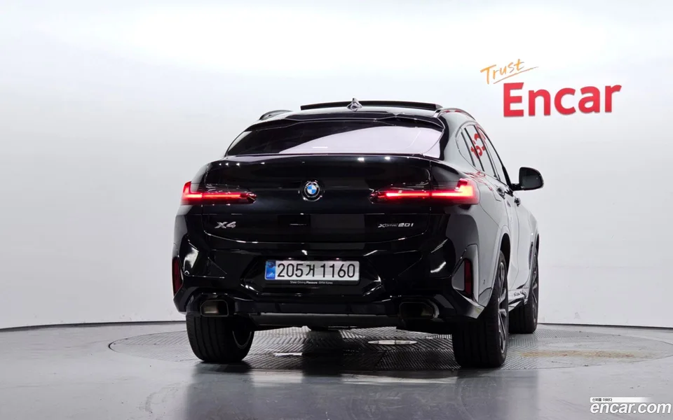BMW X4 xDrive20i M 2025 — thumbnail 4
