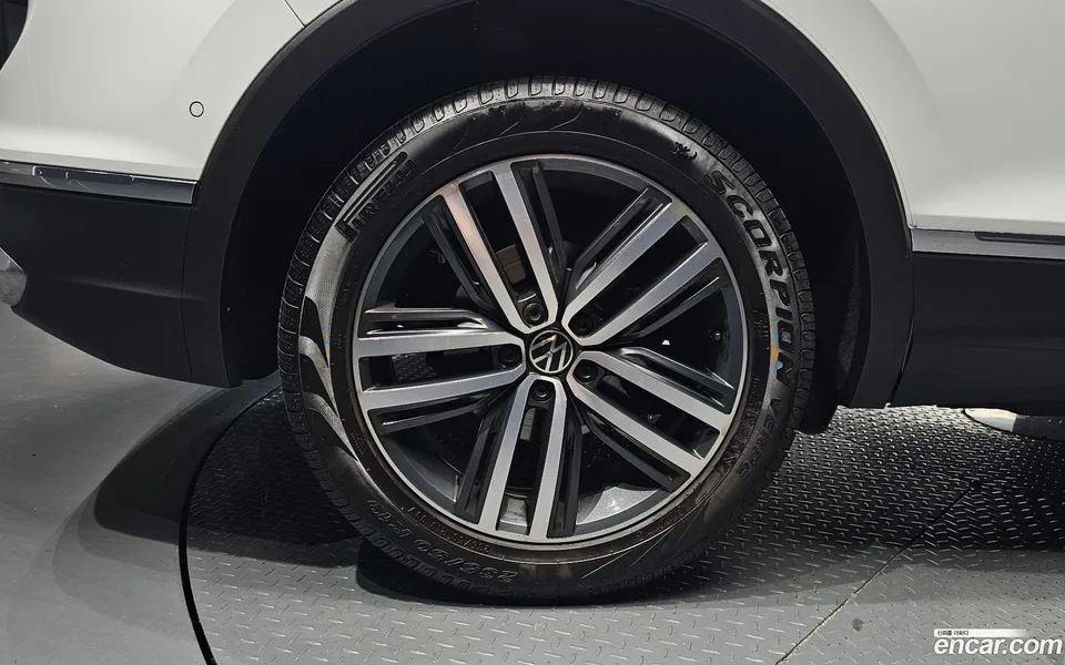Volkswagen Tiguan 2.0 TDI 2022 — thumbnail 2