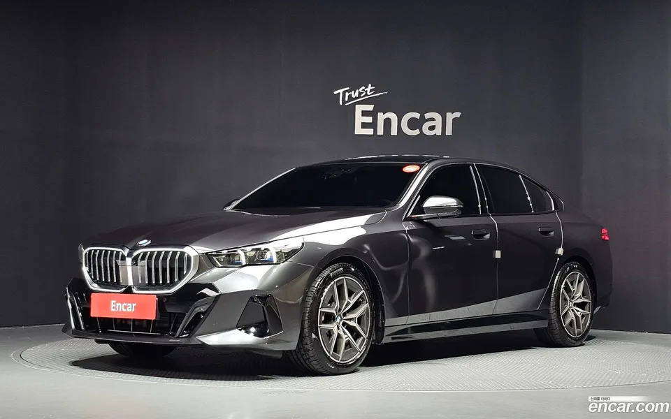 BMW 5 Series 520i M 2026 — photo 1, buy with delivery to Moscow