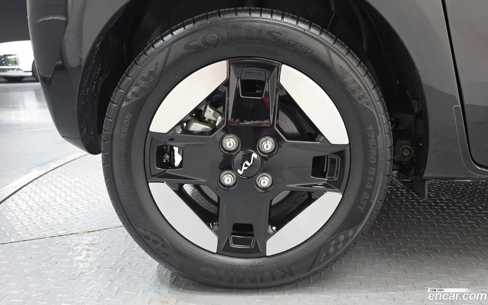 Kia Ray EV 2023 — thumbnail 2