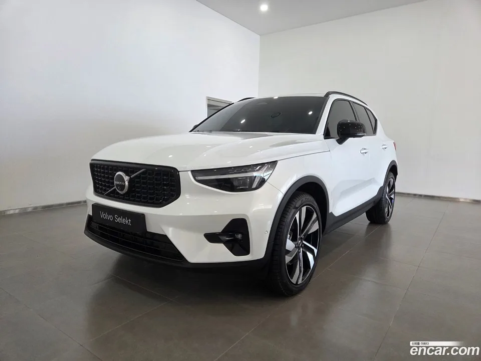 Volvo XC40 2026