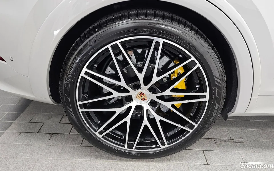 Porsche Cayenne 4.0 GTS 2025 — thumbnail 2