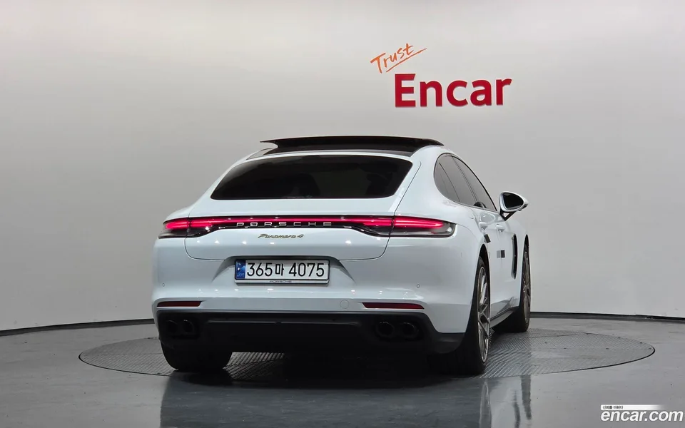 Porsche Panamera (971) 2.9 AWD E- 2023 — thumbnail 4