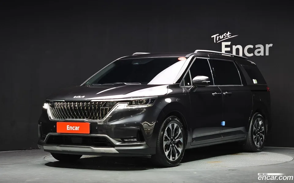 Kia Carnival 9 2023 — photo 1, buy with delivery to Moscow