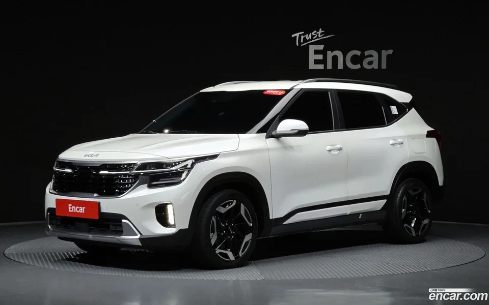 Kia Seltos 1.6 2WD 2022 — photo 1, buy with delivery to Moscow