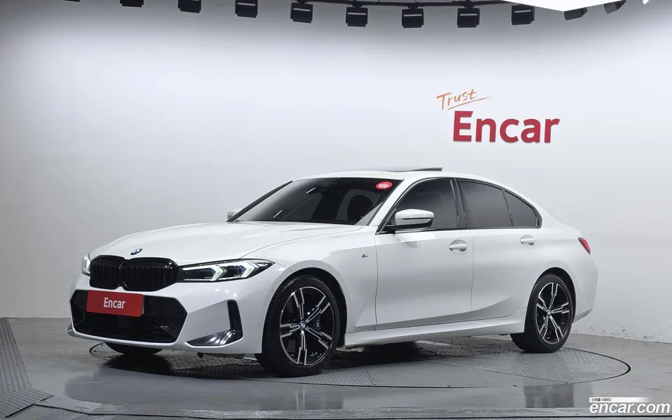 BMW 3 Series 320i M 2024 — photo 1, buy with delivery to Moscow