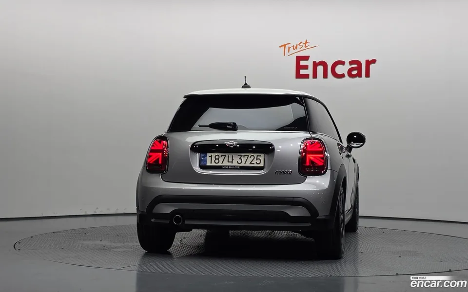 MINI Cooper 2023 — thumbnail 4