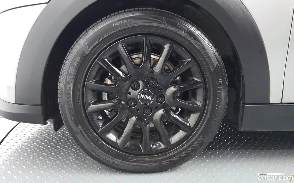 MINI Cooper 2023 — thumbnail 5