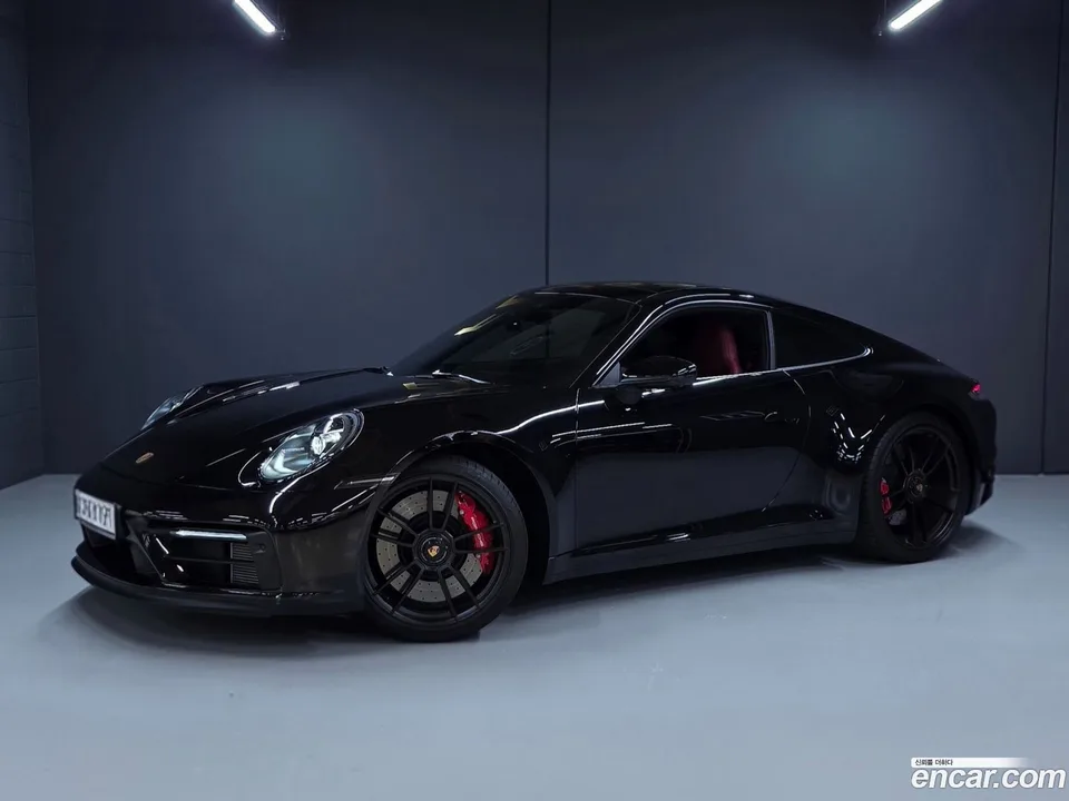 Porsche 911 (992) 4 GTS 2023 — photo 1, buy with delivery to Moscow