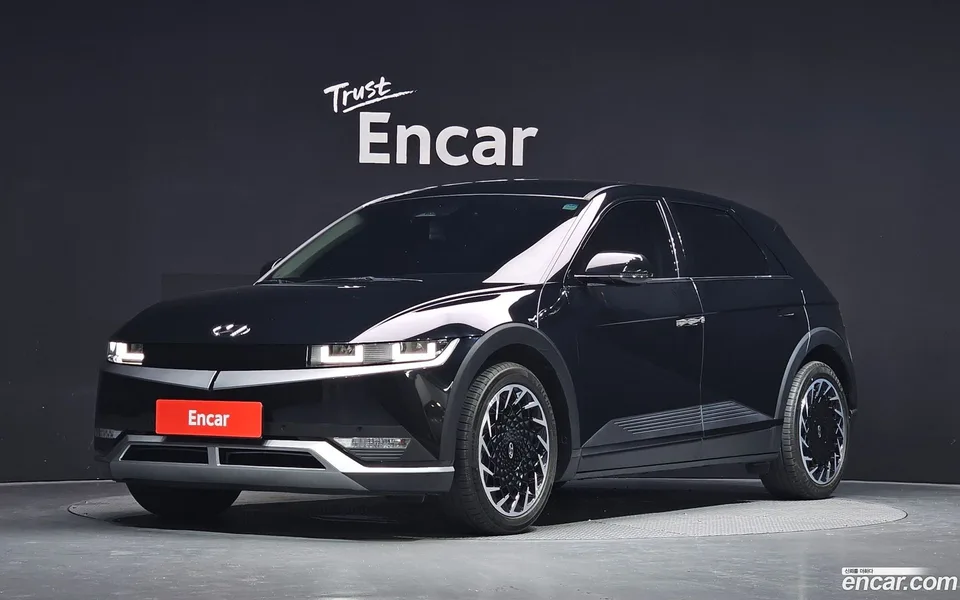 Hyundai Ioniq 5 AWD 2023 — photo 1, buy with delivery to Moscow