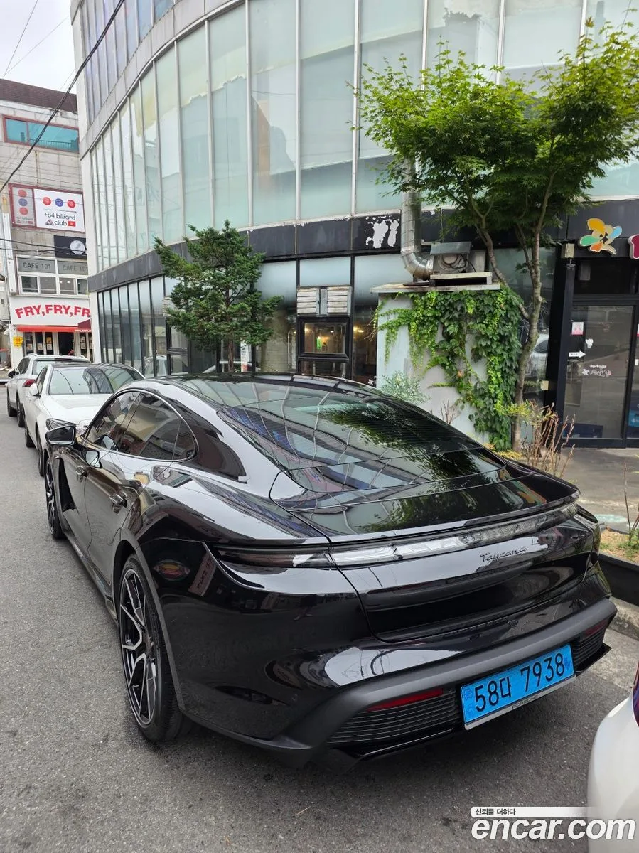 Porsche Taycan 4 2026 — thumbnail 3