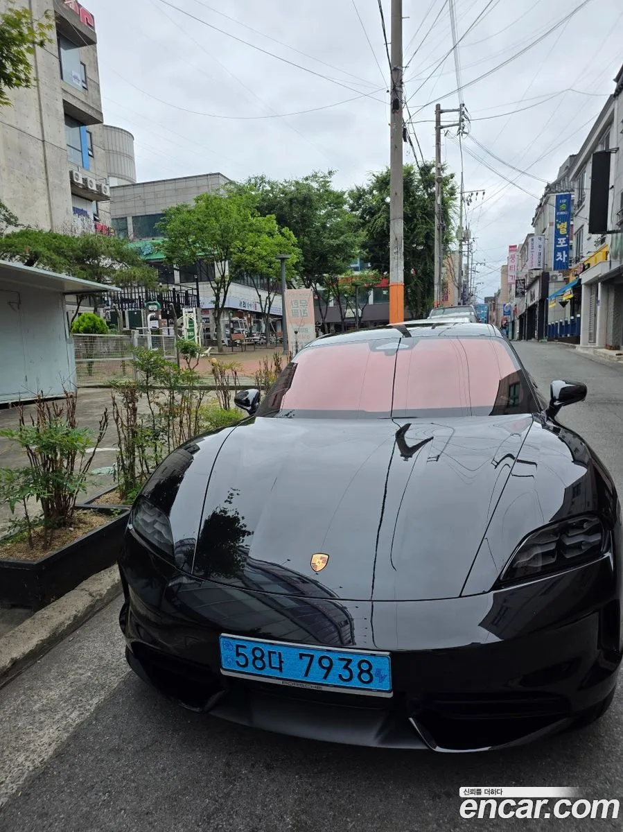 Porsche Taycan 4 2026 — photo 1, buy with delivery to Moscow