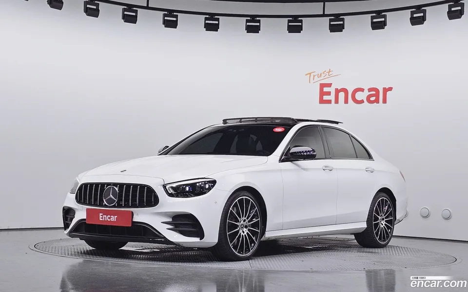 Mercedes-Benz E-Class E350 4MATIC AMG Line 2023 — photo 1, buy with delivery to Moscow