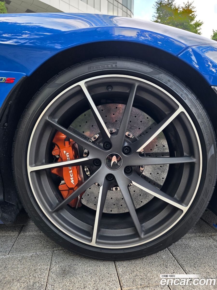 McLaren 720S 2022 — 2