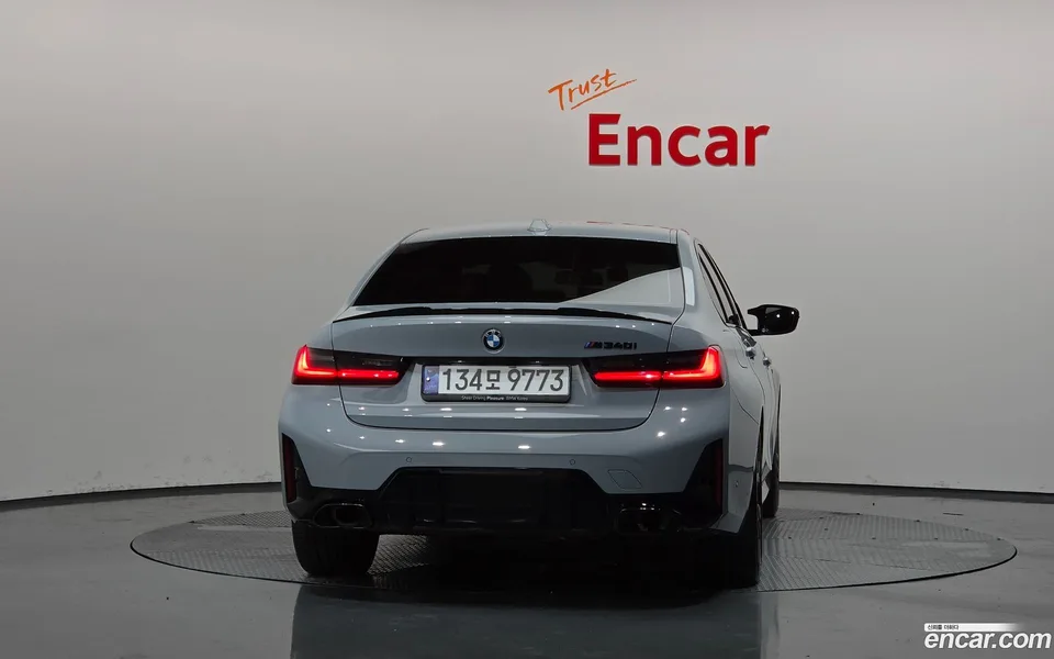 BMW 3 Series M340i 2024 — thumbnail 4