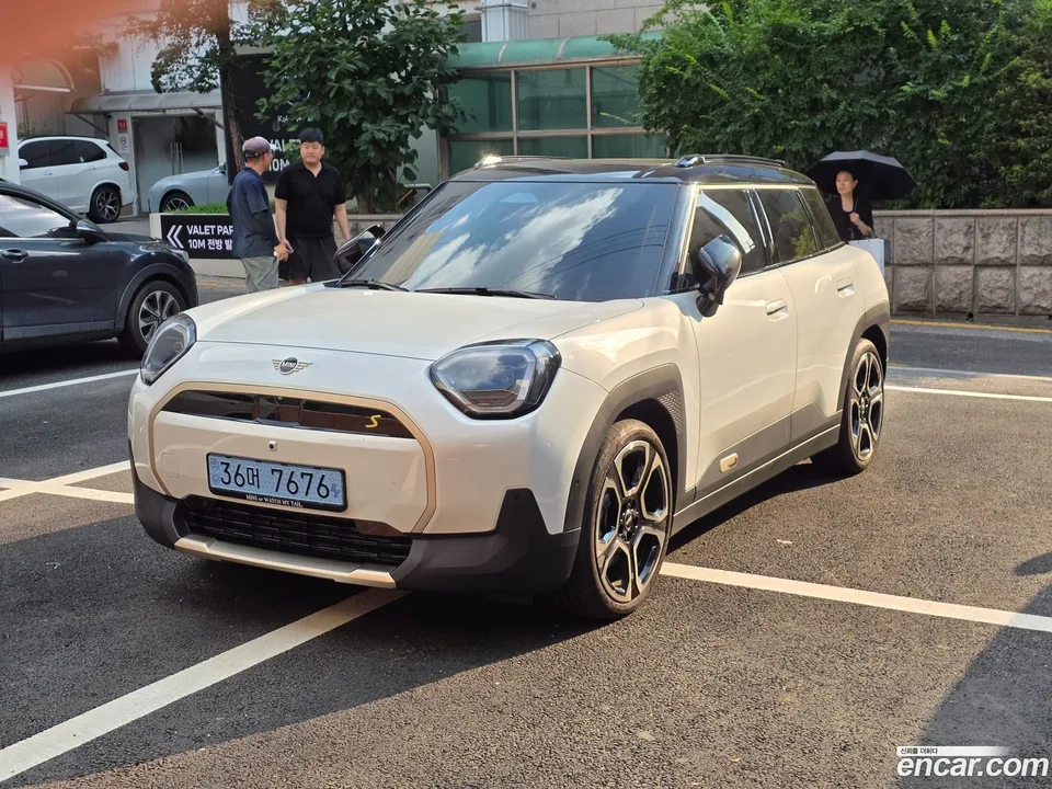 MINI Aceman SE 2026 — photo 1, buy with delivery to Moscow