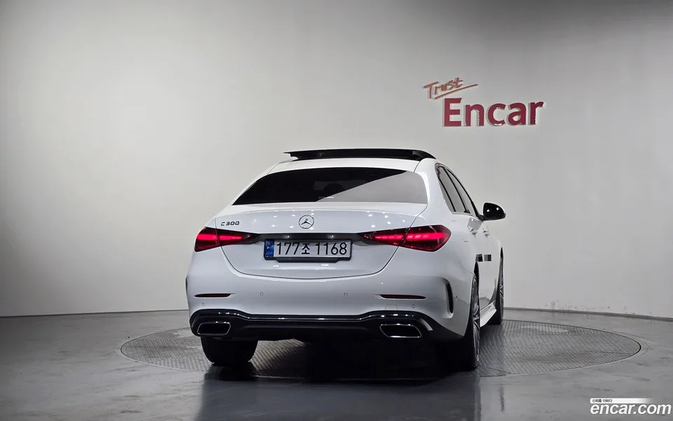 Mercedes-Benz C-Class C300 AMG Line 2022 — thumbnail 4