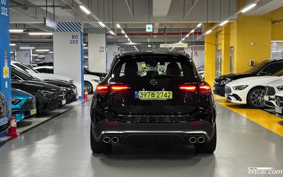Mercedes-Benz GLC-Class AMG GLC43 4MATIC 2025 — thumbnail 4