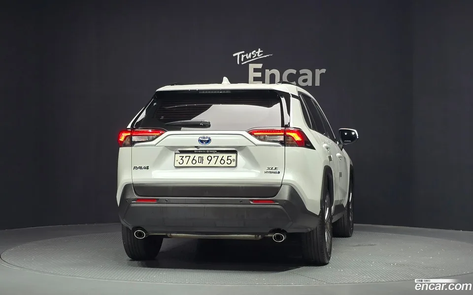 Toyota RAV4 2.5 2WD XLE 2024 — thumbnail 4