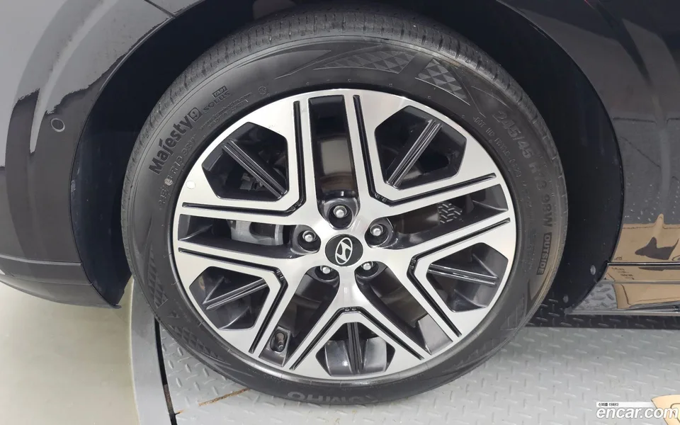 Hyundai Grandeur 2.5 2WD 2024 — thumbnail 2