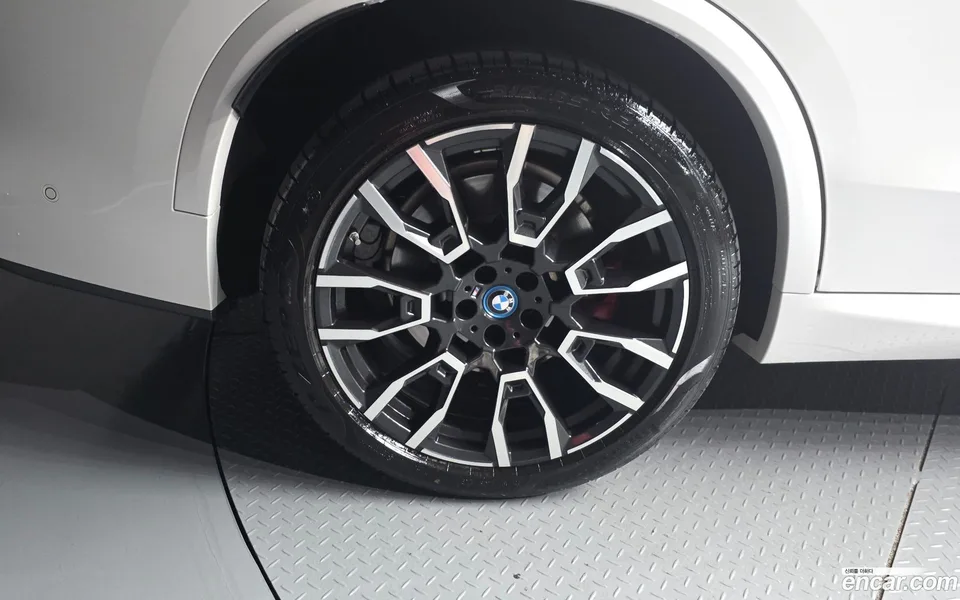 BMW X5 xDrive 50e M 2023 — thumbnail 2