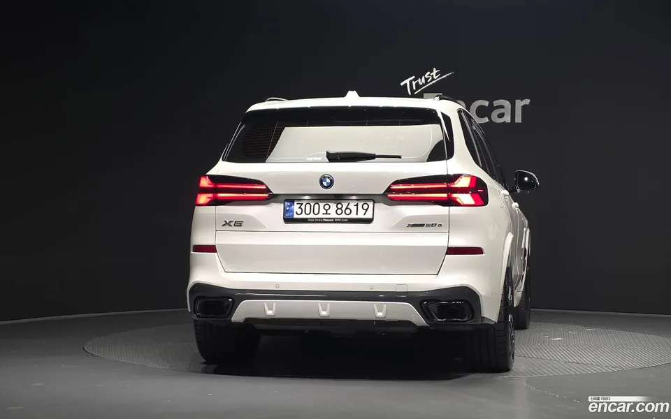 BMW X5 xDrive 50e M 2023 — thumbnail 4