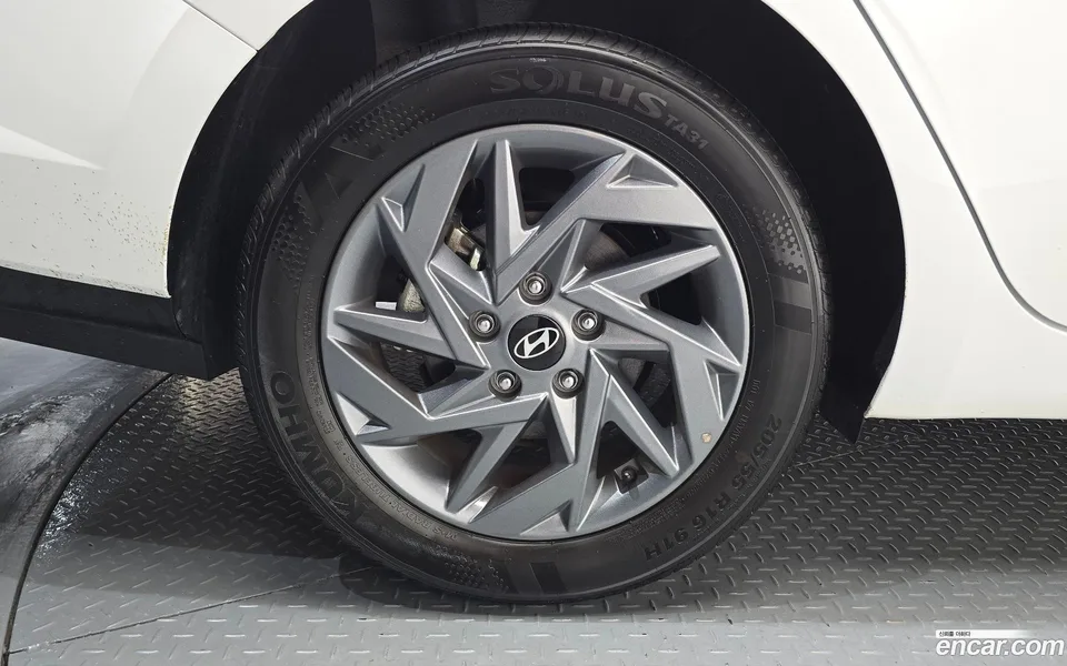 Hyundai Avante CN7 1.6 2025 — thumbnail 2