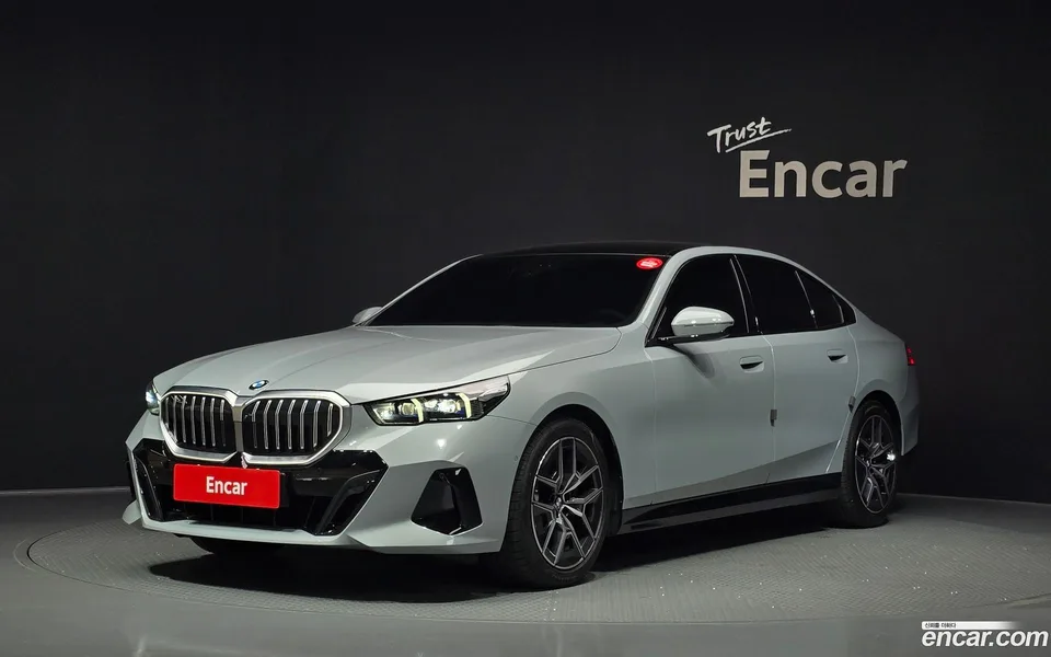 BMW 5 Series 520i M 2026 — photo 1, buy with delivery to Moscow
