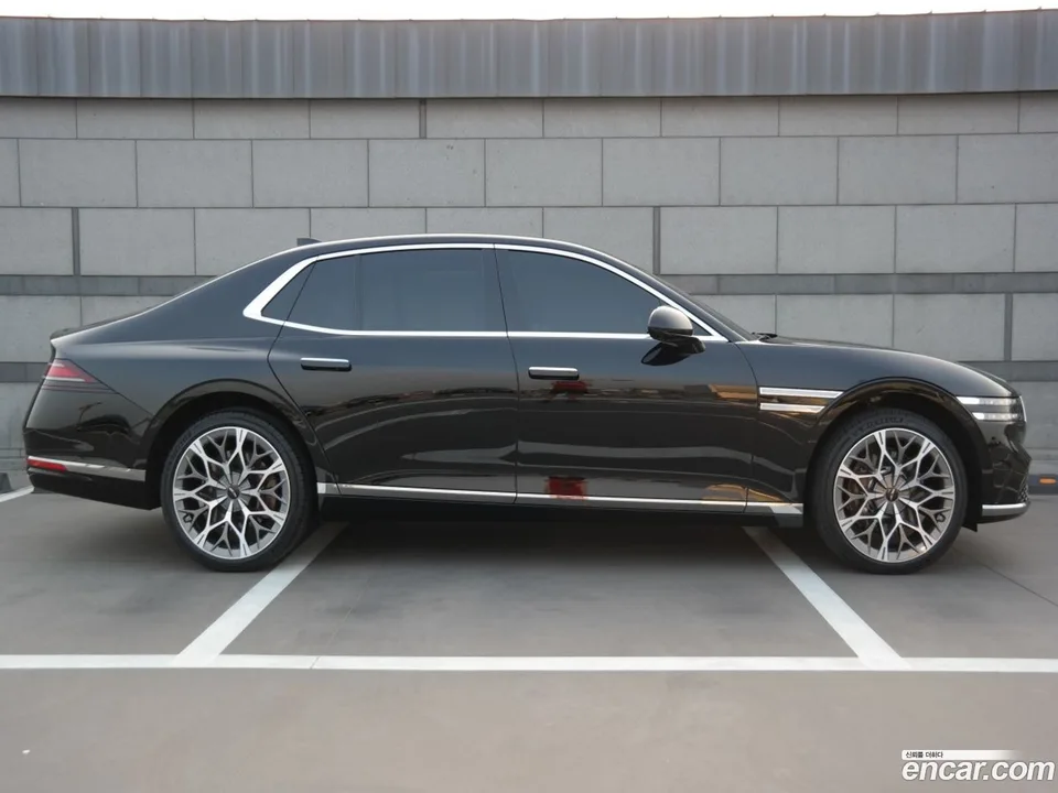 Genesis G90 3.5 e-S/C AWD 2023 — thumbnail 2