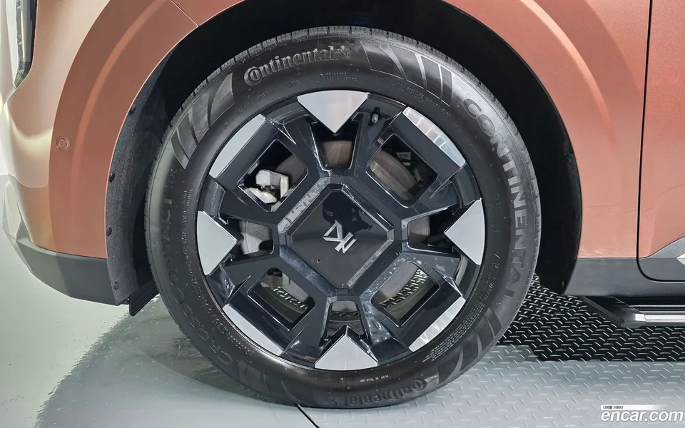 Kia Carnival 9 () 2024 — thumbnail 2