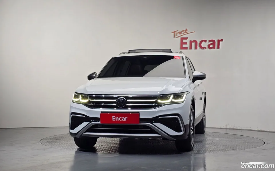 Volkswagen Tiguan Allspace 2.0 TSI 2022 — миниатюра 3