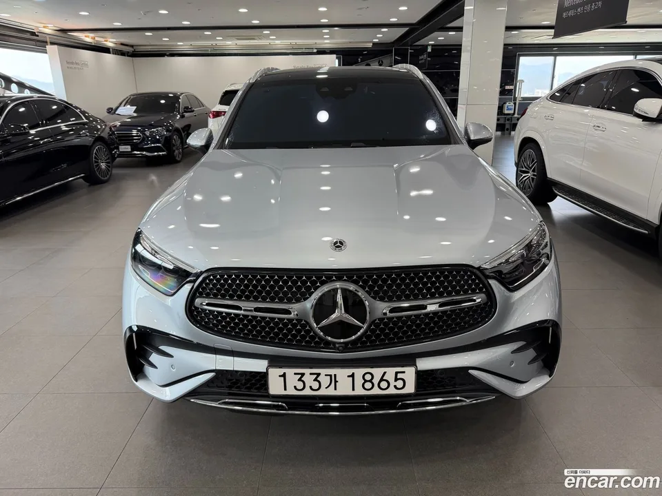 Mercedes-Benz GLC-Class GLC300 4MATIC AMG Line 2025 — photo 1, buy with delivery to Moscow
