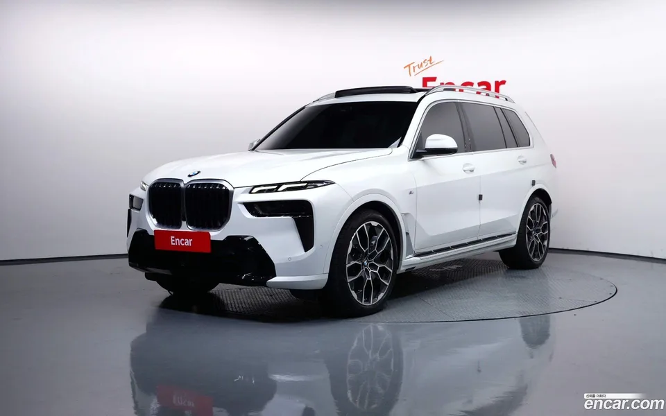 BMW X7 xDrive 40d M 6 2025 — photo 1, buy with delivery to Moscow