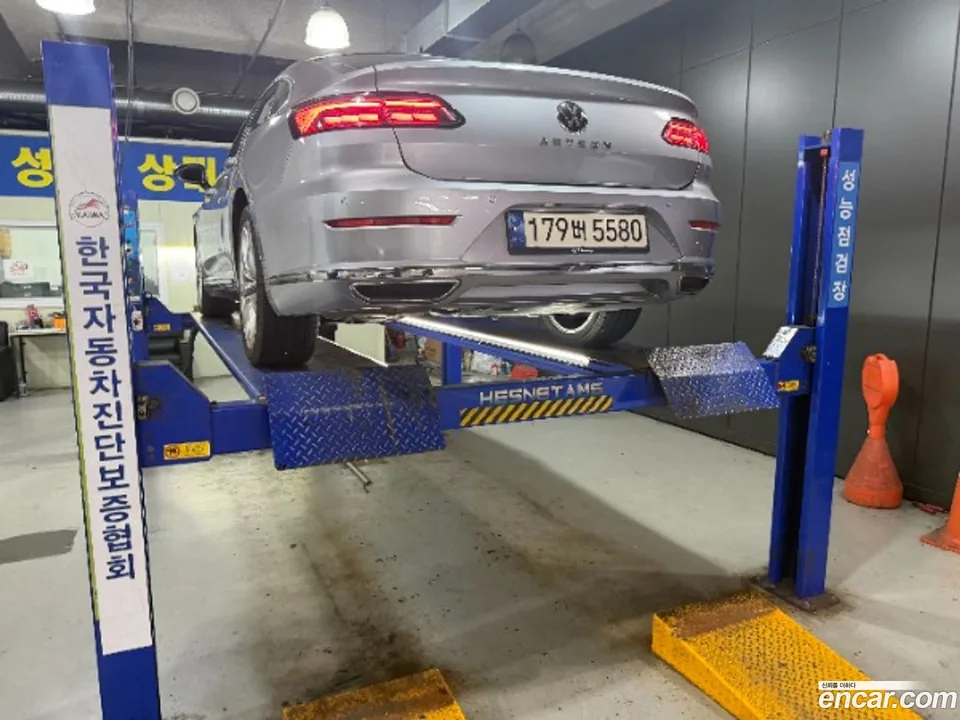Volkswagen Arteon 2.0 TDI 2023 — thumbnail 2