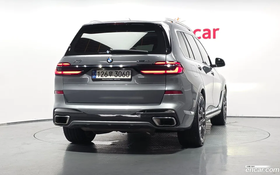 BMW X7 xDrive 40i M 6 2023 — thumbnail 4