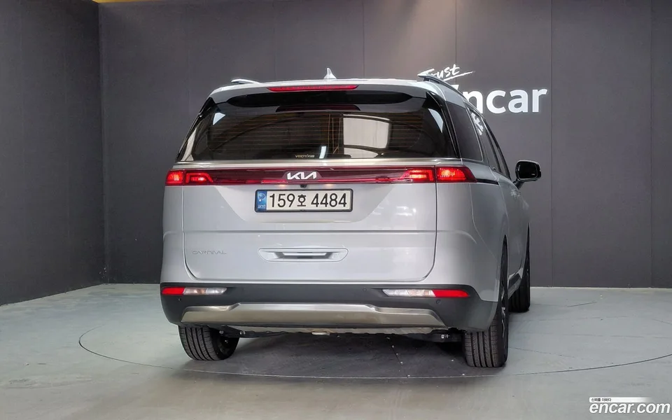 Kia Carnival 9 2022 — миниатюра 4