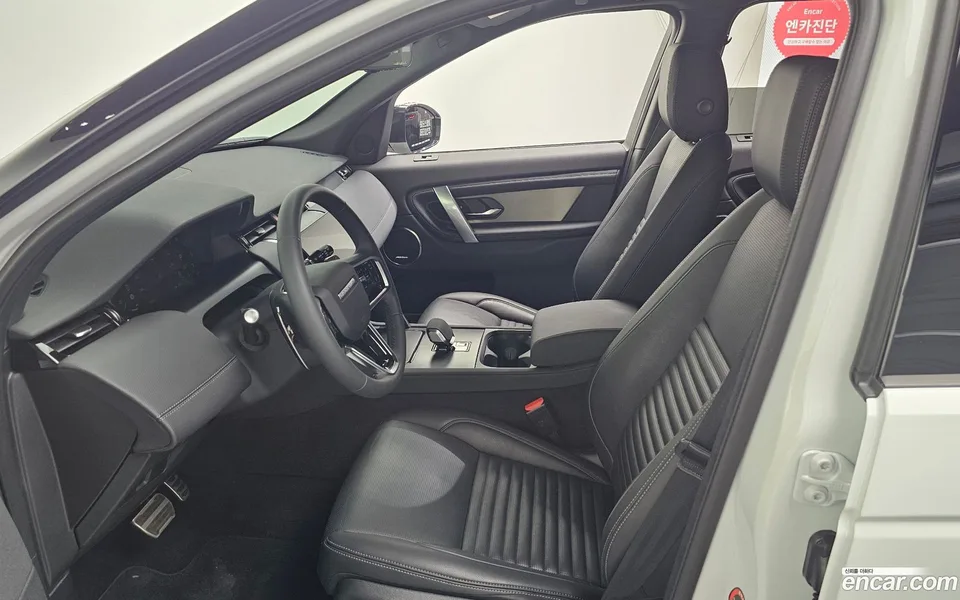 Land Rover Discovery Sport P250 SE 2024 — thumbnail 3