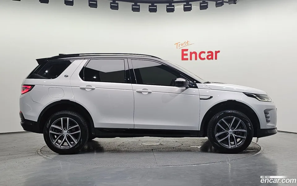 Land Rover Discovery Sport P250 SE 2024 — thumbnail 5