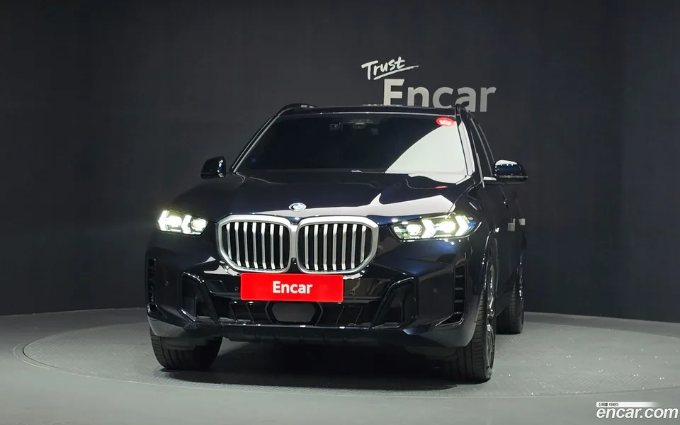BMW X5 xDrive 40i M 2023 — thumbnail 3
